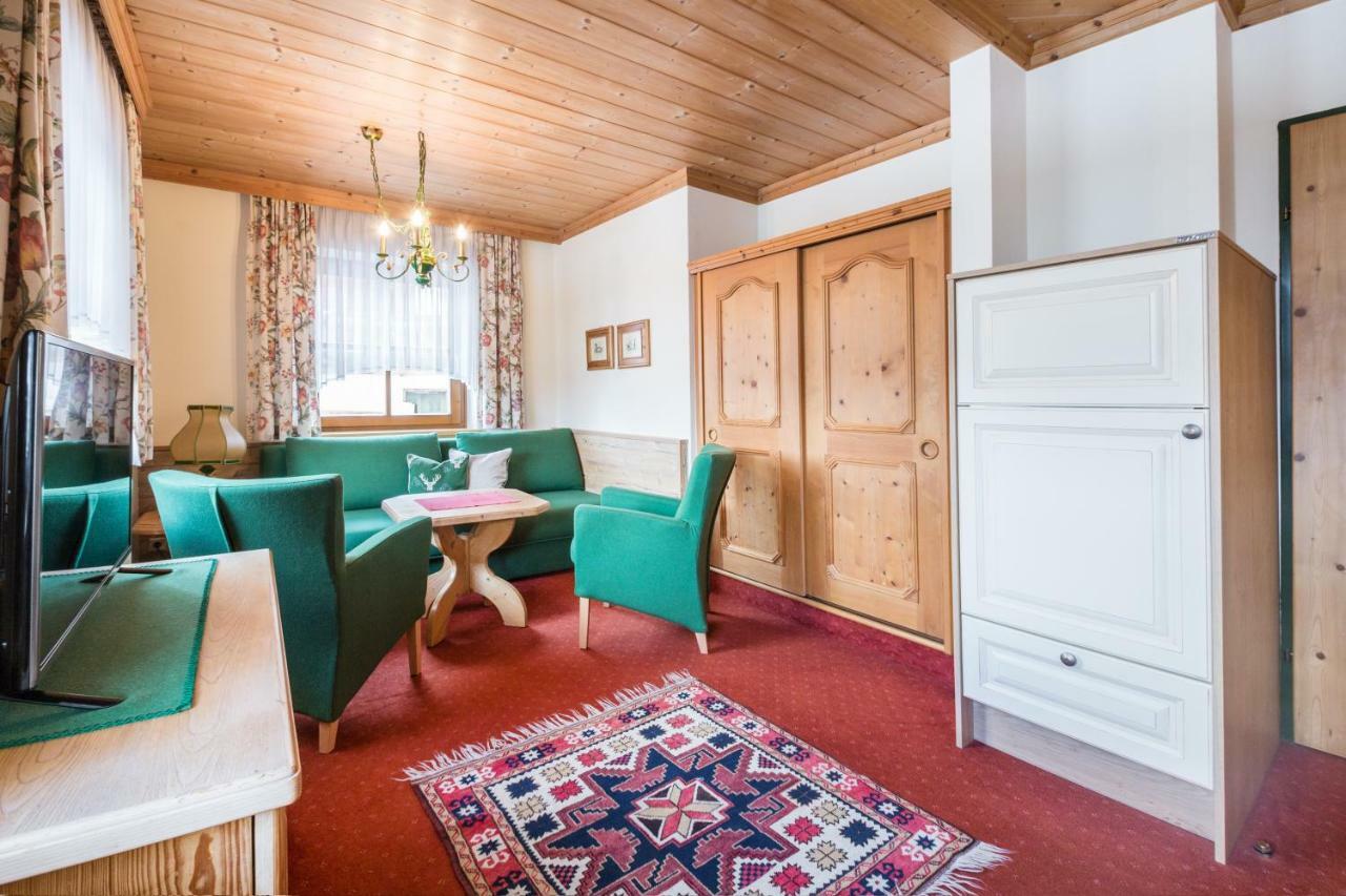 Haus Am Platz - Weitgasser Altenmarkt im Pongau Esterno foto