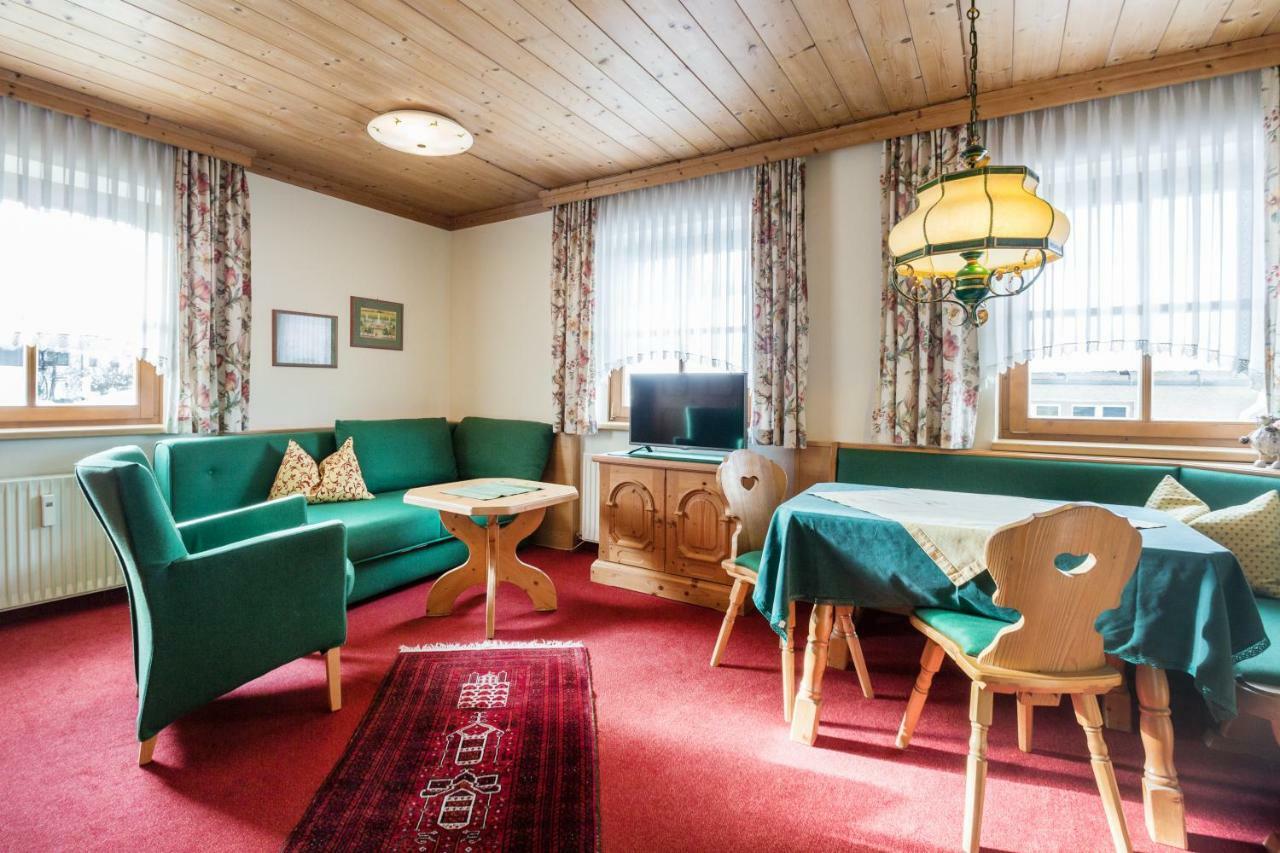 Haus Am Platz - Weitgasser Altenmarkt im Pongau Esterno foto